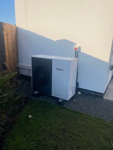 EcoFuture Solar & Heat Pumps — Customer photo